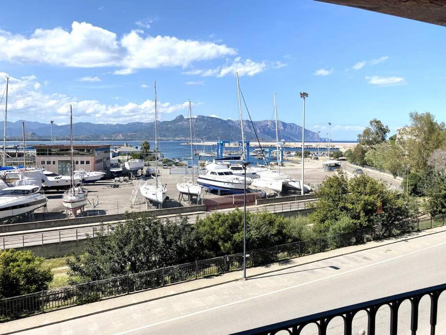 Appartamento Con Terrazza Vista Mare. Àrbatax Esterno foto